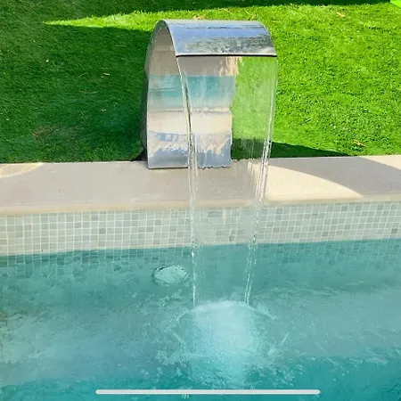 Family House In الكابيديشي